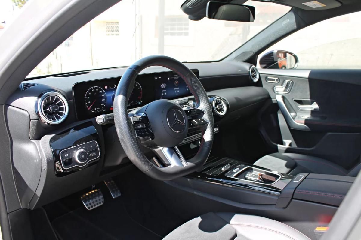 mercedes-benz-classe-a-2023-hibrido-a-gasolina-1332cc