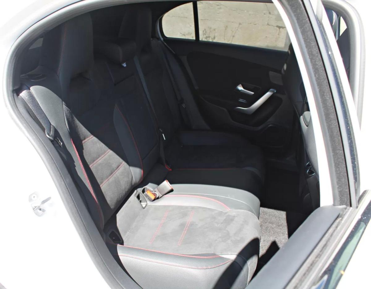 mercedes-benz-classe-a-2023-hibrido-a-gasolina-1332cc