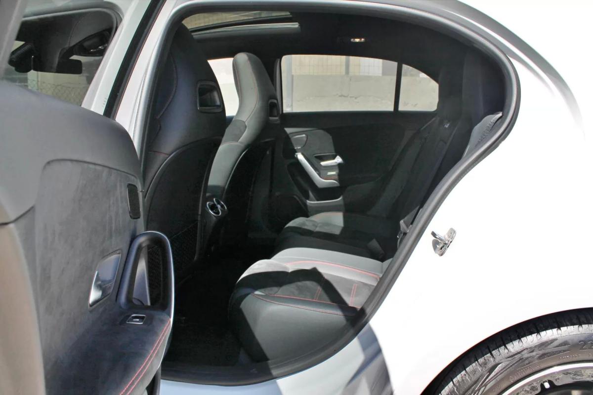 mercedes-benz-classe-a-2023-hibrido-a-gasolina-1332cc