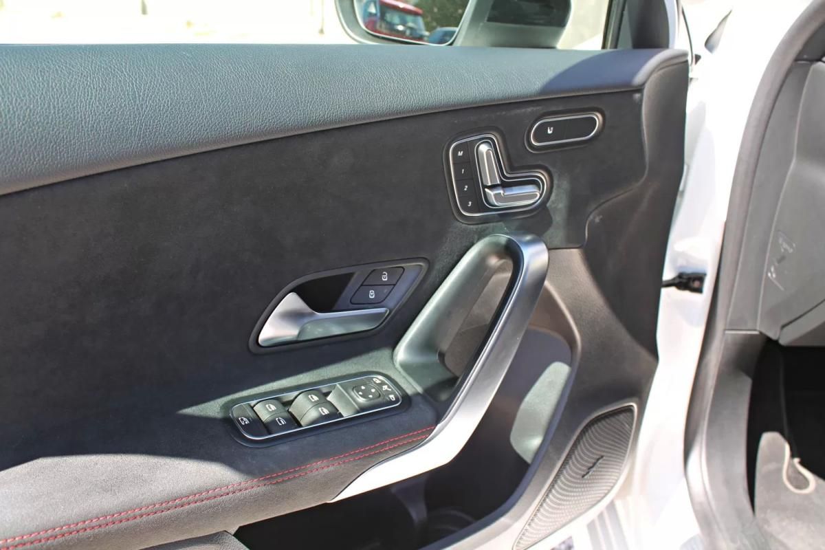 mercedes-benz-classe-a-2023-hibrido-a-gasolina-1332cc