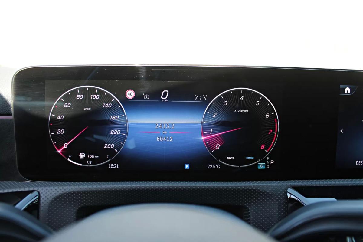 mercedes-benz-classe-a-2023-hibrido-a-gasolina-1332cc