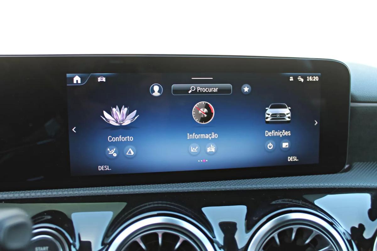 mercedes-benz-classe-a-2023-hibrido-a-gasolina-1332cc