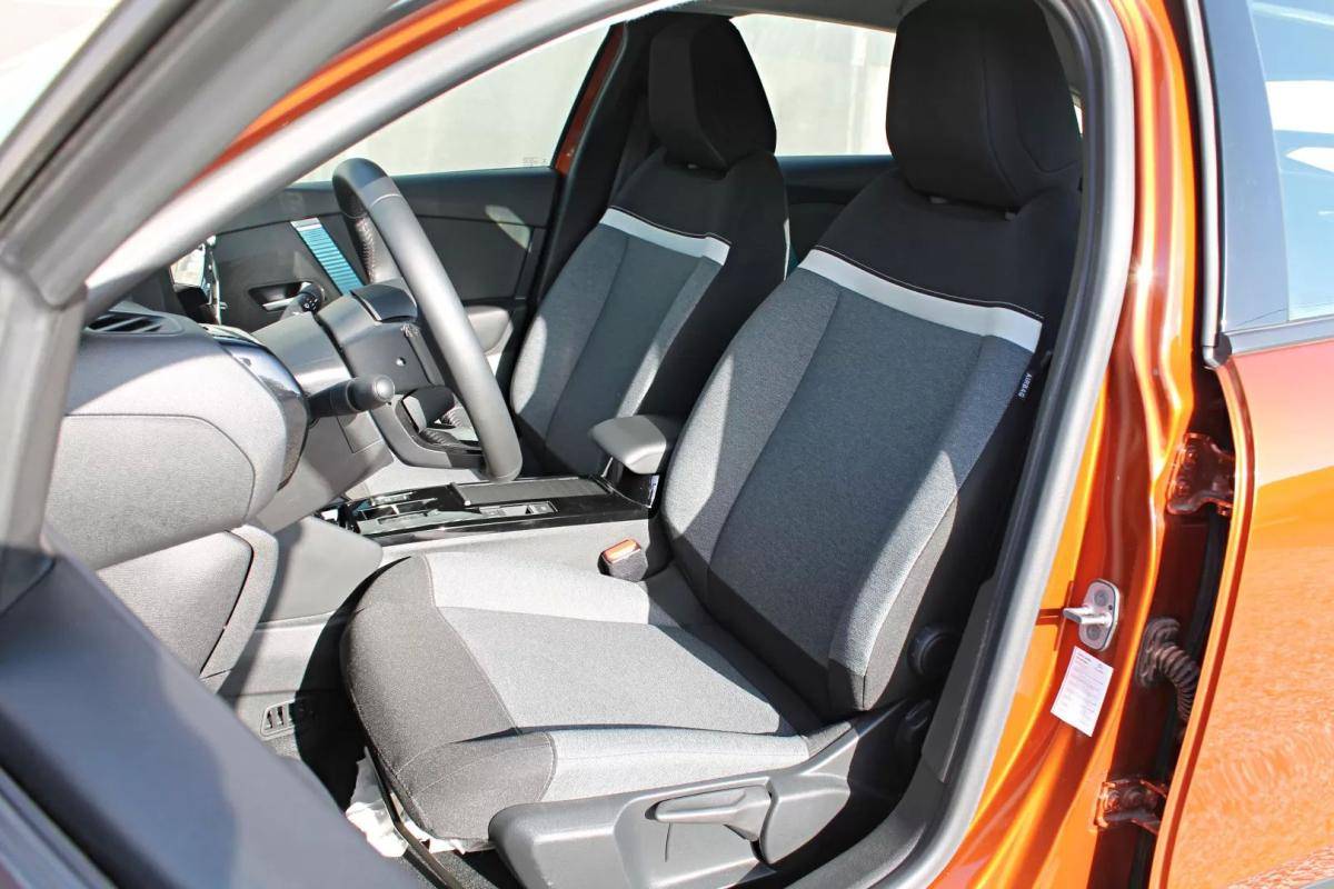 citroen-c4-2022-eletrico-200cc
