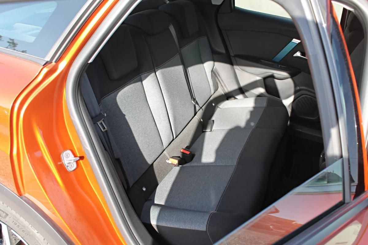 citroen-c4-2022-eletrico-200cc