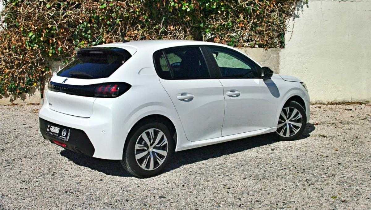 peugeot-208-2023-diesel-1499cc
