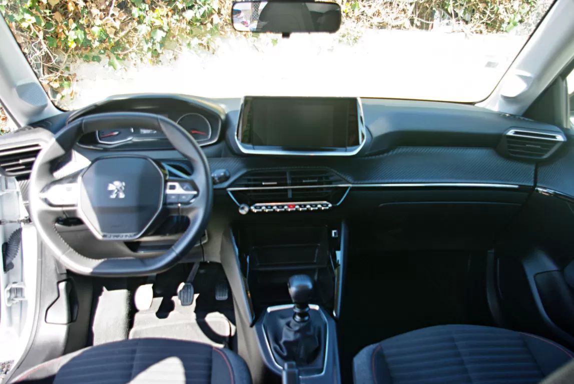 peugeot-208-2023-diesel-1499cc