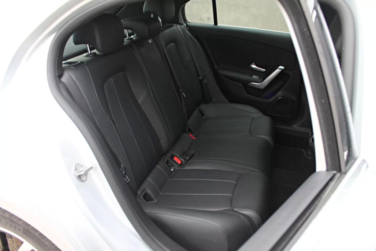 mercedes-benz-classe-a-2022-hibrido-1332cc