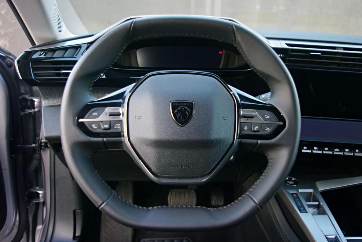 peugeot-408-2024-gasolina-1199cc