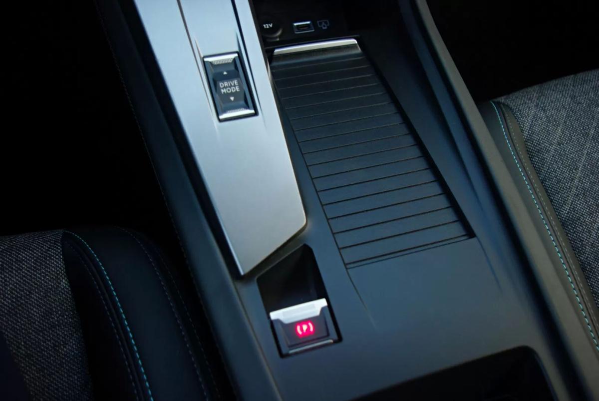 peugeot-408-2024-gasolina-1199cc