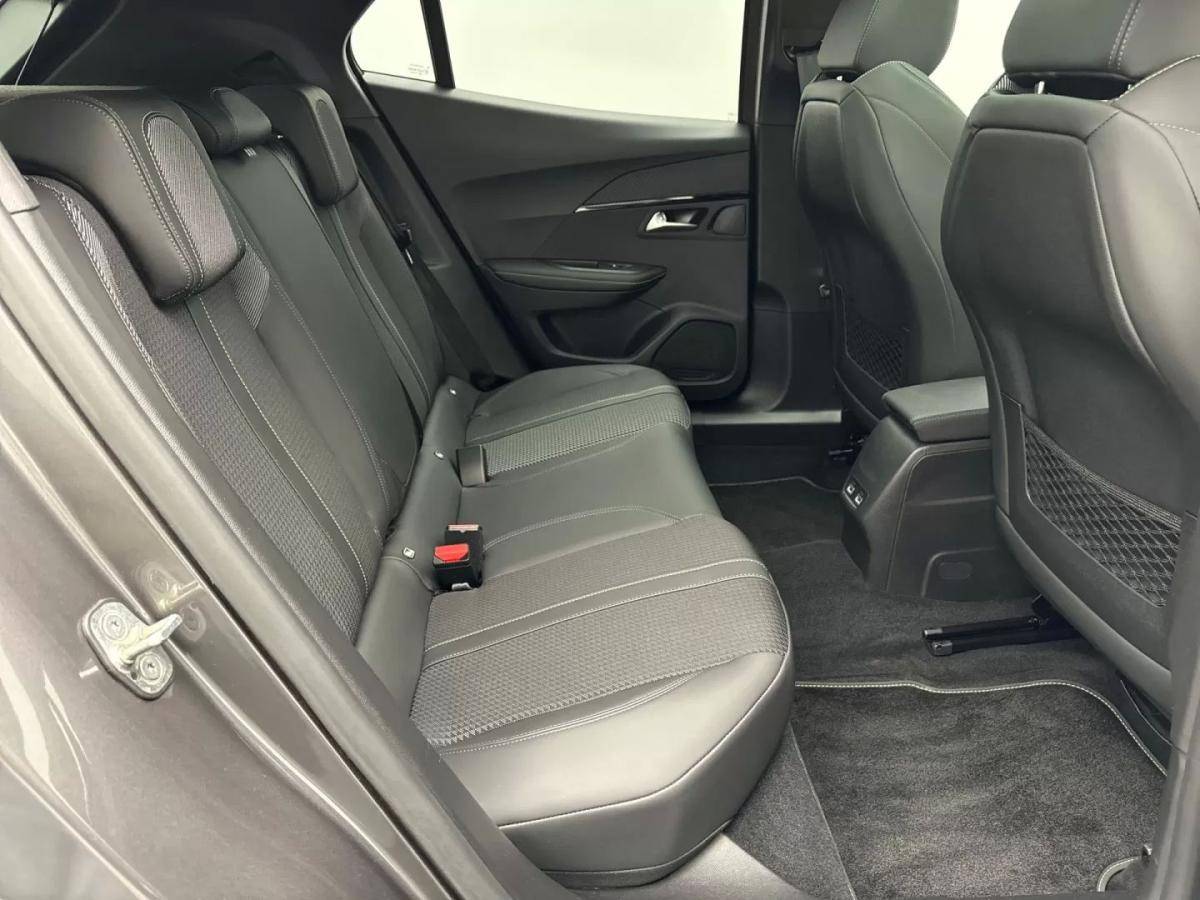 peugeot-2008-2023-gasolina-1199cc