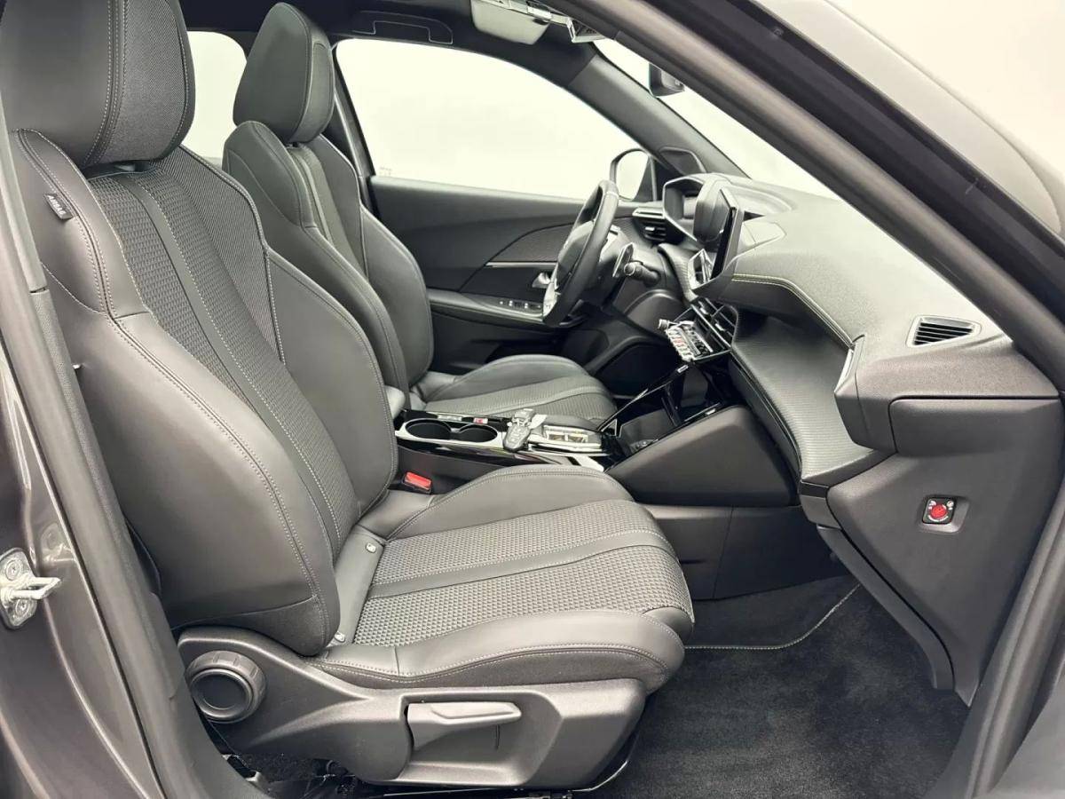 peugeot-2008-2023-gasolina-1199cc