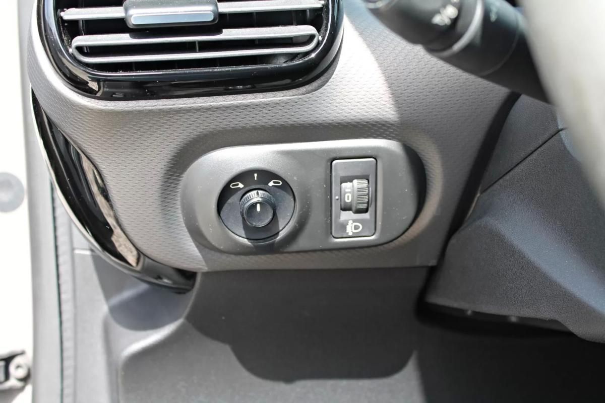 citroen-c4-cactus-2014-diesel-1560cc