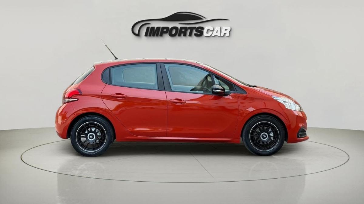 peugeot-208-2017-gasolina-1199cc