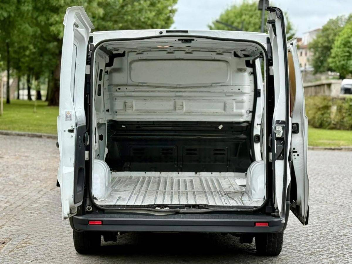 renault-trafic-2018-diesel-1598cc