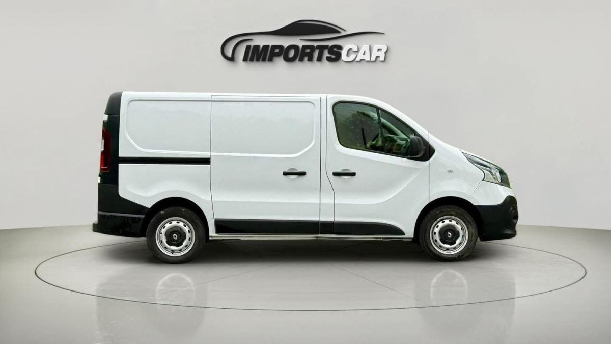 renault-trafic-2018-diesel-1598cc