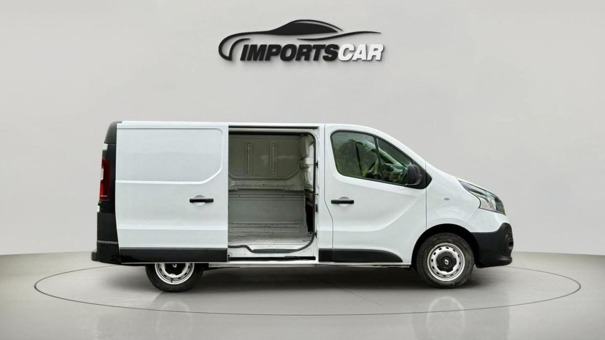 renault-trafic-2018-diesel-1598cc