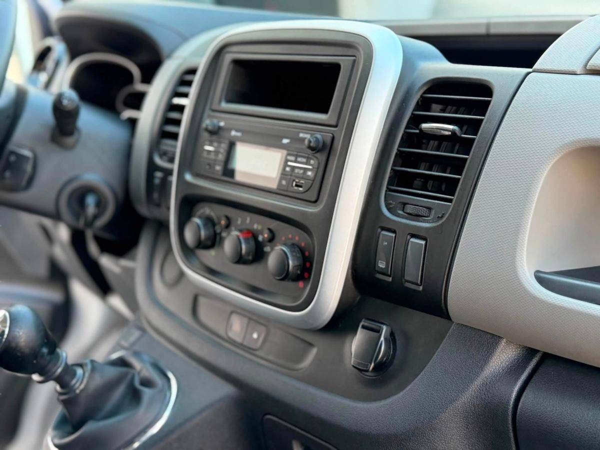 renault-trafic-2018-diesel-1598cc