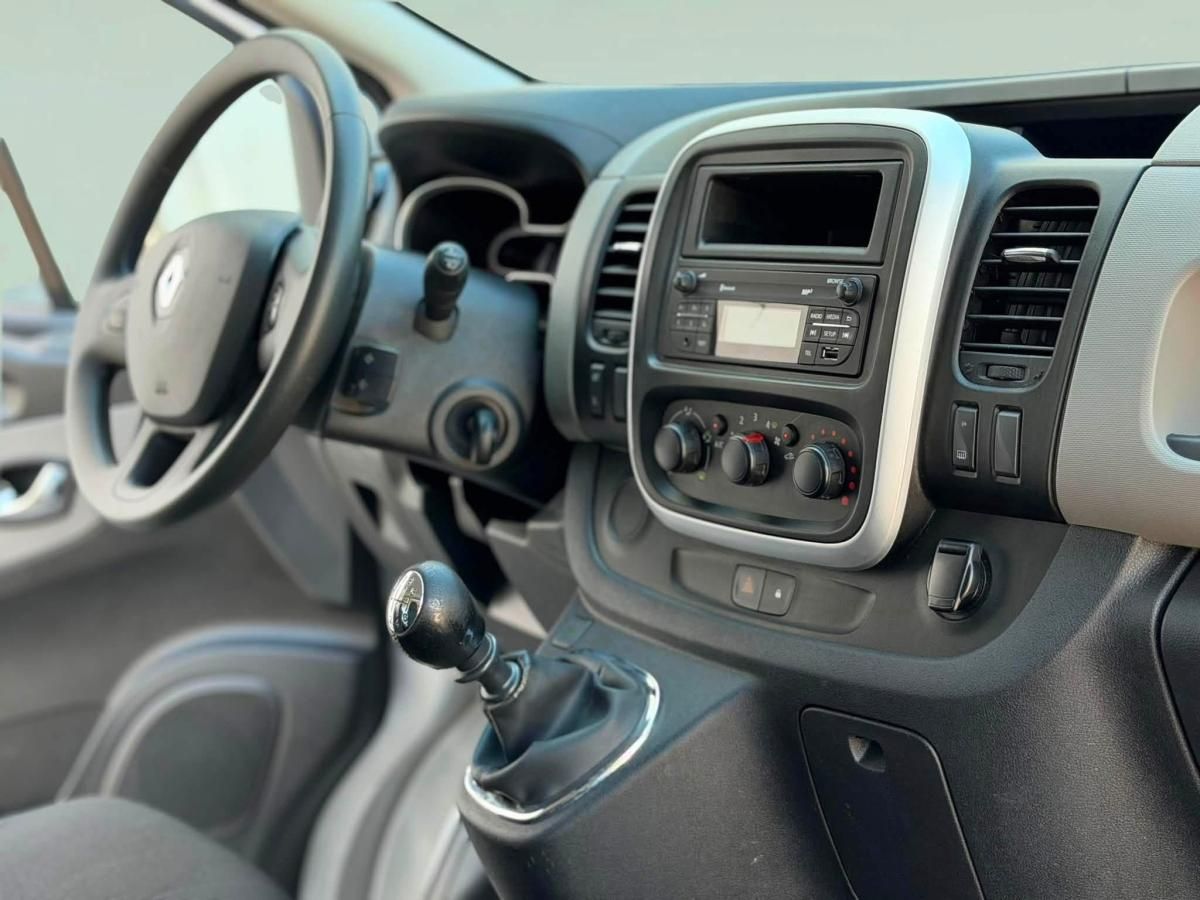 renault-trafic-2018-diesel-1598cc
