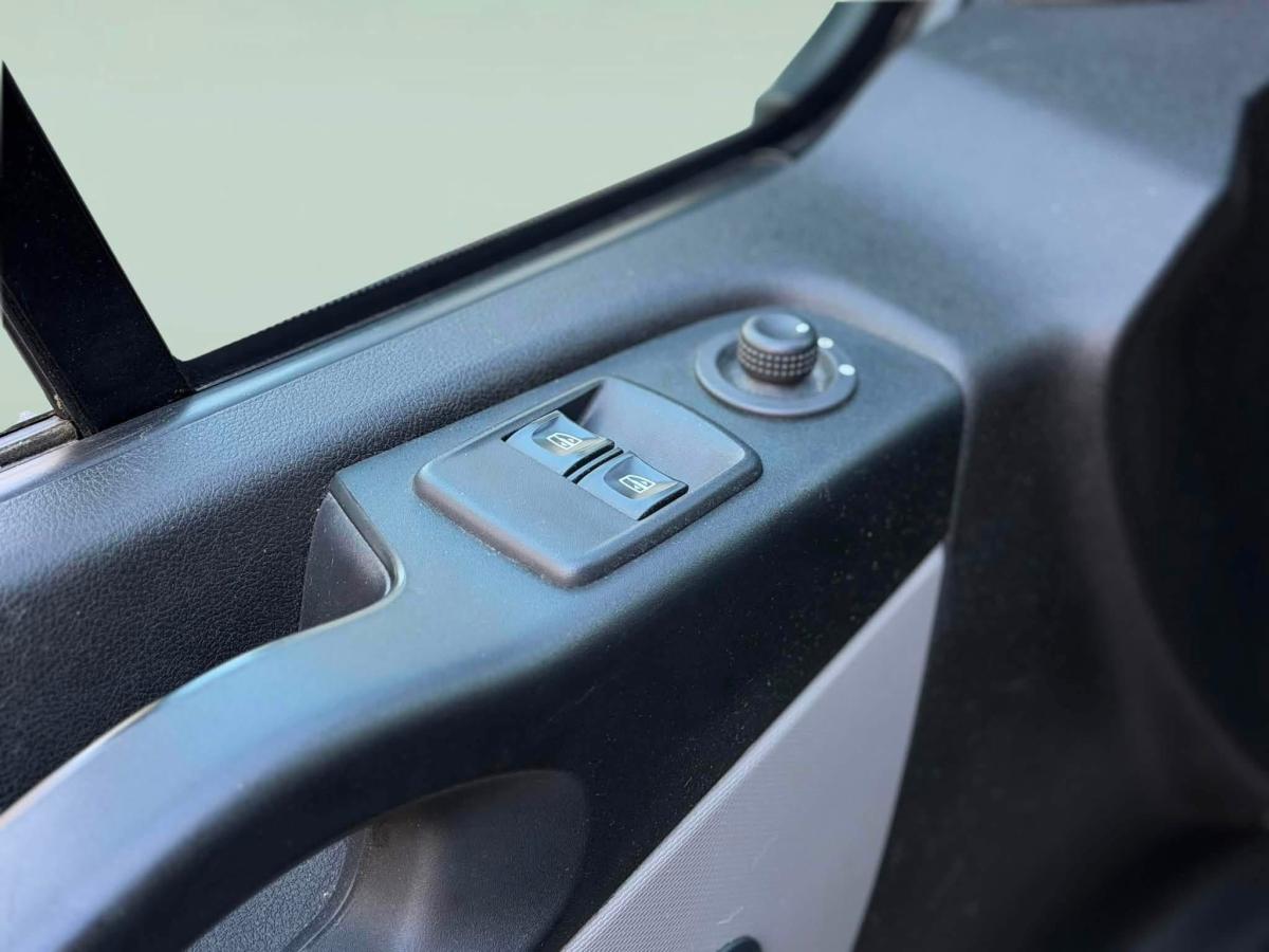 renault-trafic-2018-diesel-1598cc