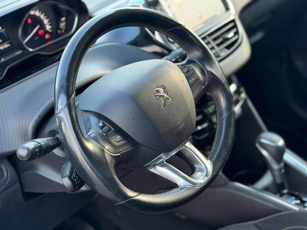 peugeot-208-2016-gasolina-1199cc