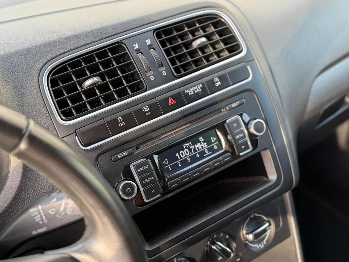 volkswagen-polo-2011-diesel-1199cc
