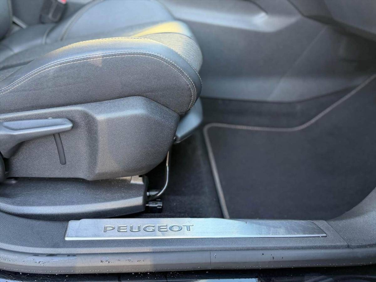 peugeot-3008-2019-diesel-1499cc