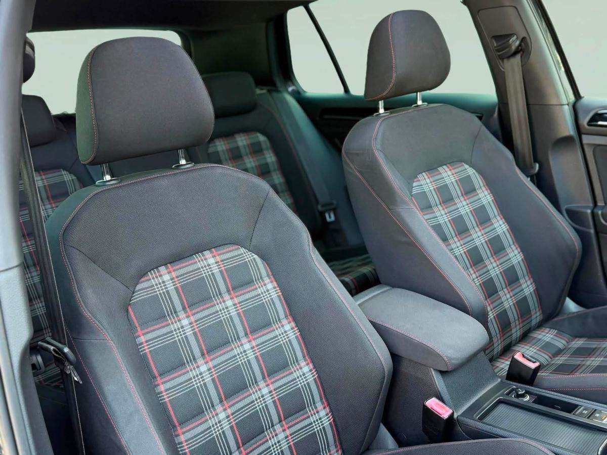 volkswagen-golf-2013-gasolina-1984cc