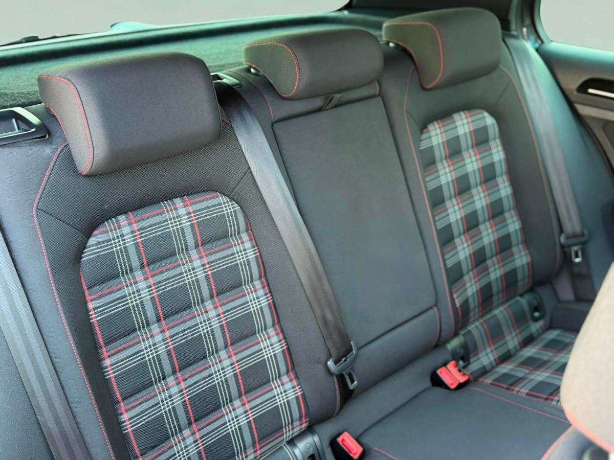 volkswagen-golf-2013-gasolina-1984cc