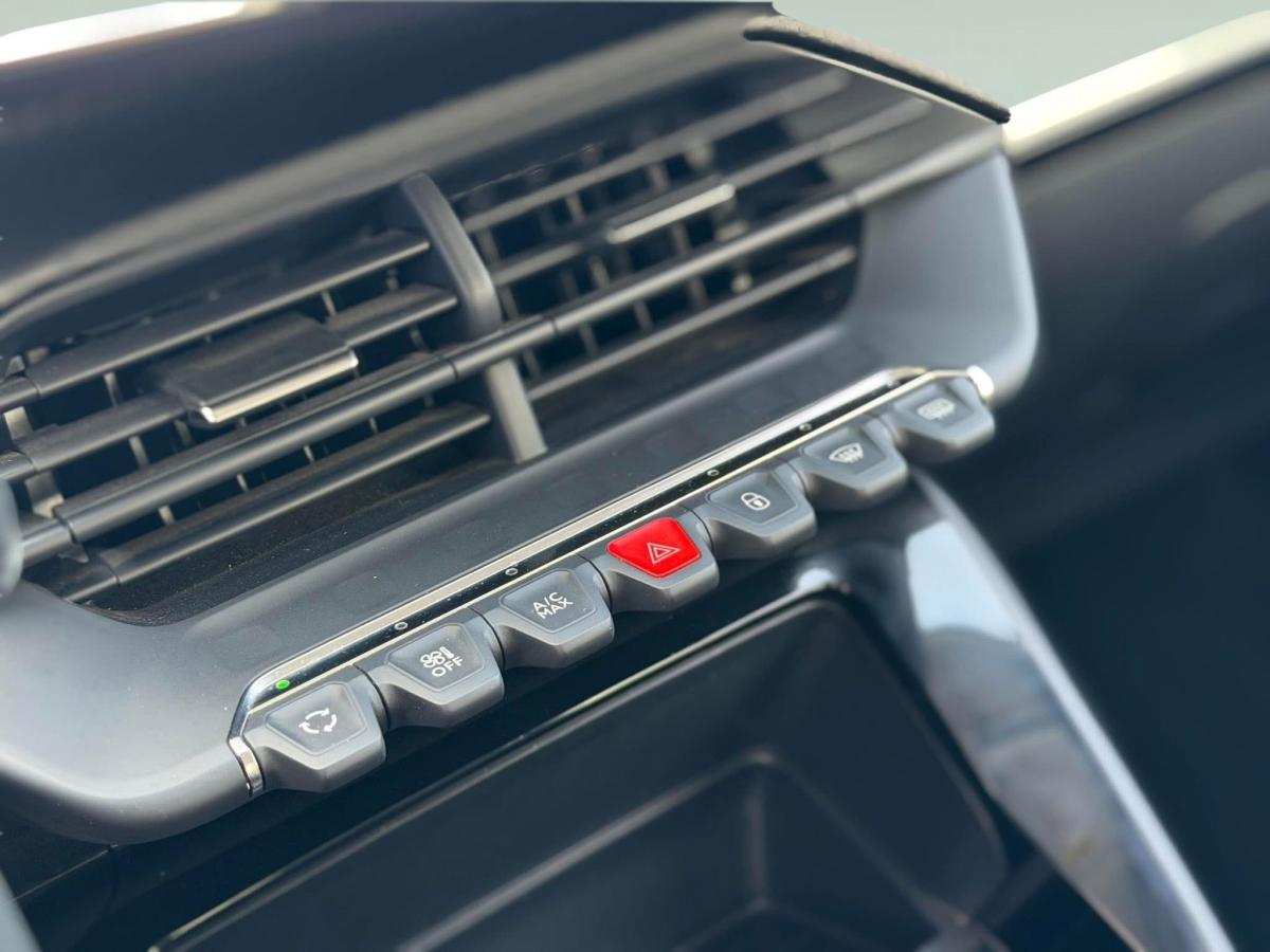 peugeot-208-2020-gasolina-1199cc