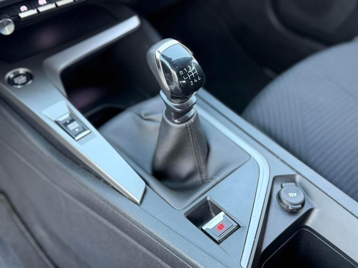 peugeot-308-2022-diesel-1499cc