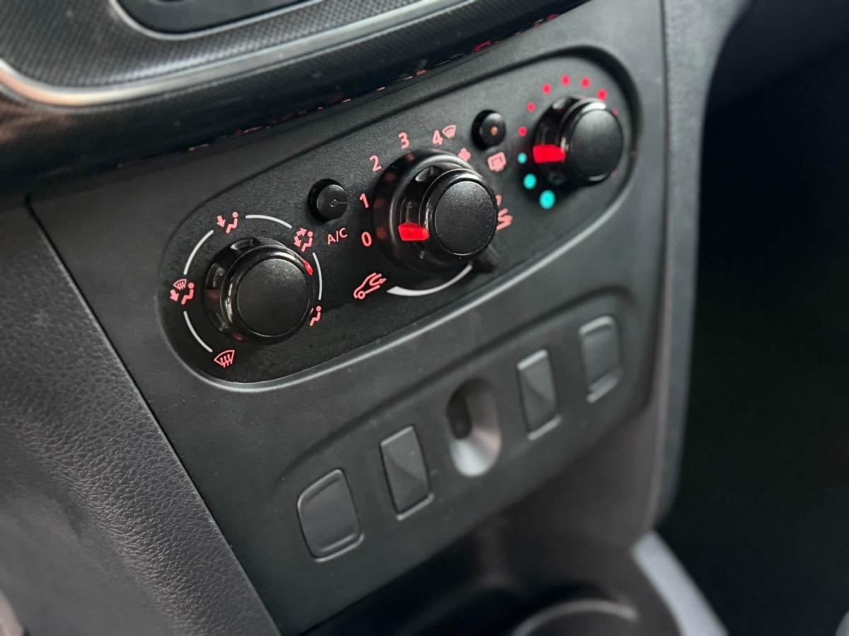 dacia-sandero-2018-gasolina-999cc