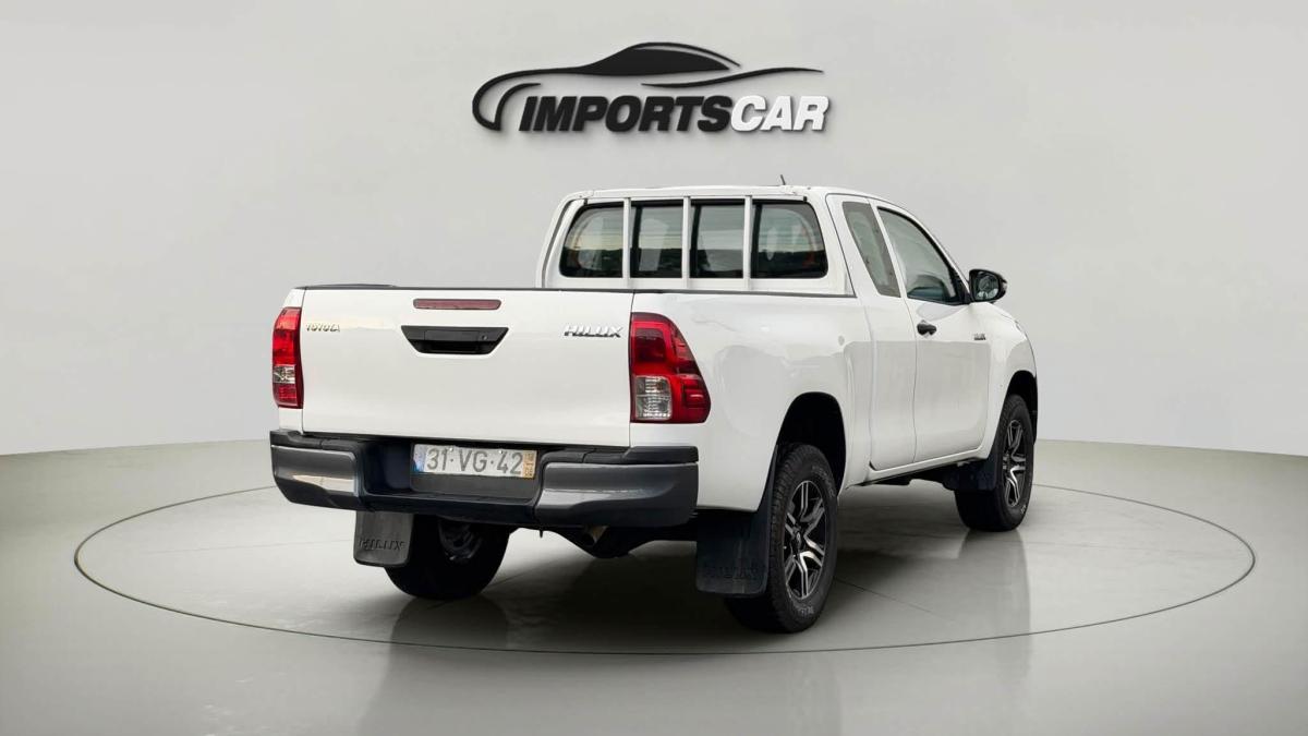 toyota-hilux-2018-diesel-2393cc