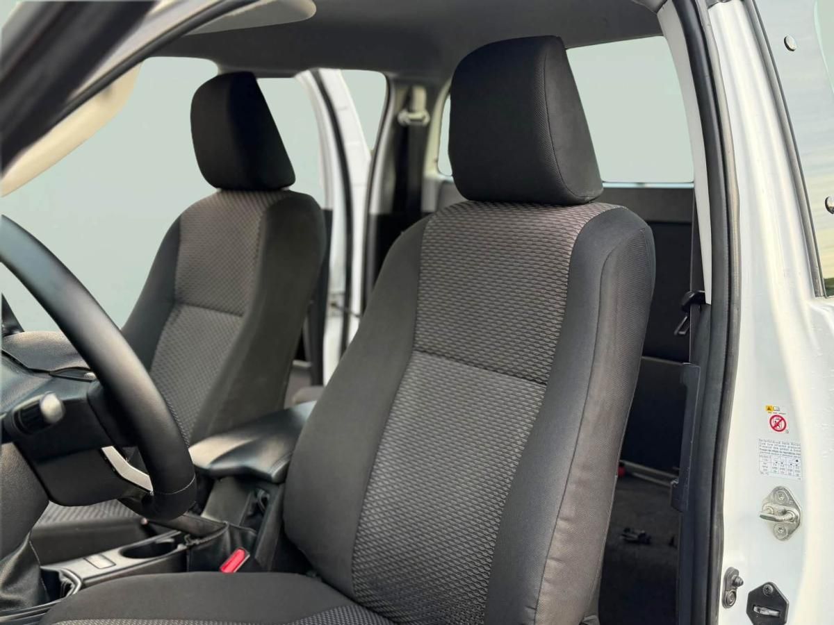 toyota-hilux-2018-diesel-2393cc