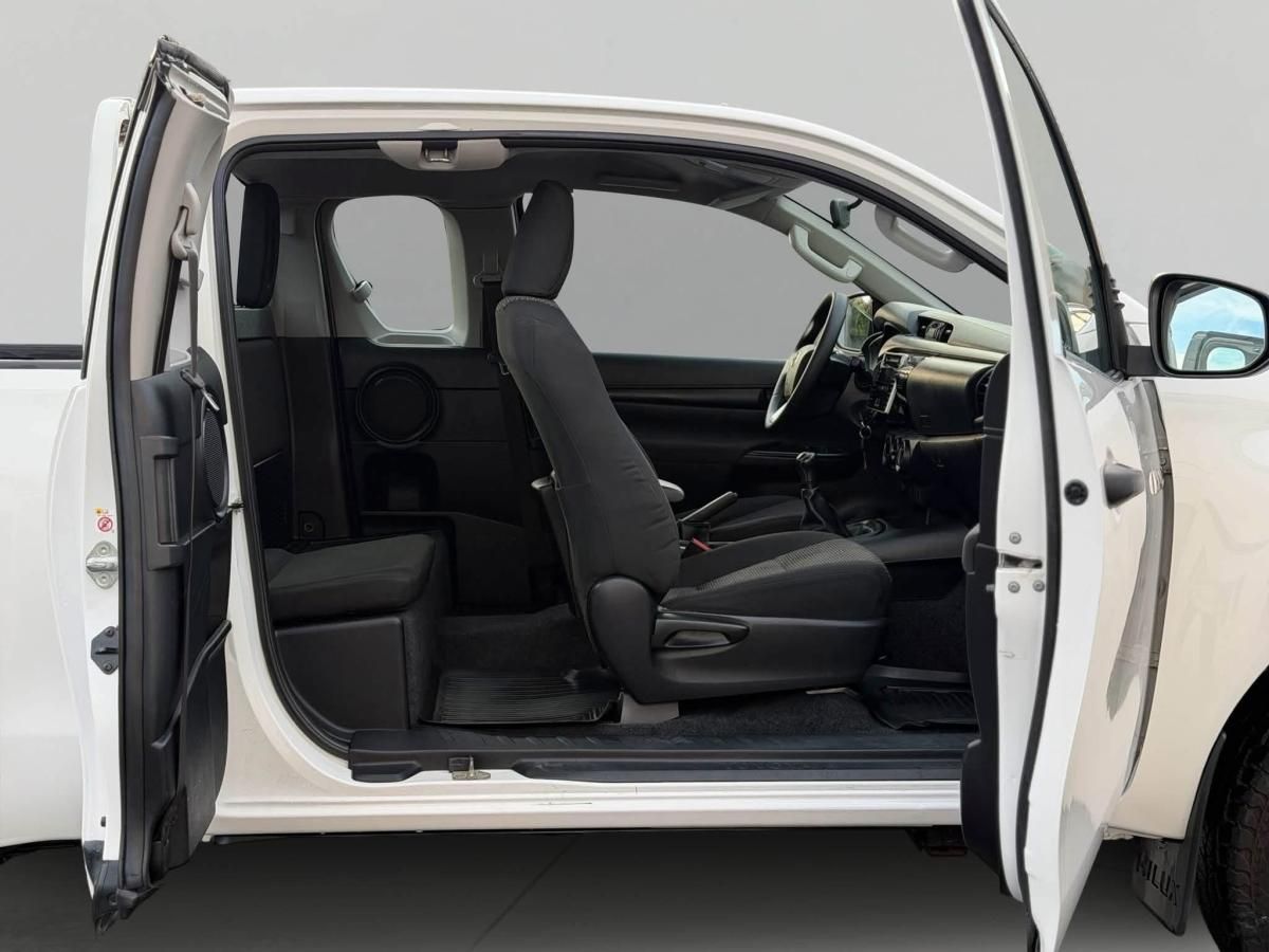 toyota-hilux-2018-diesel-2393cc