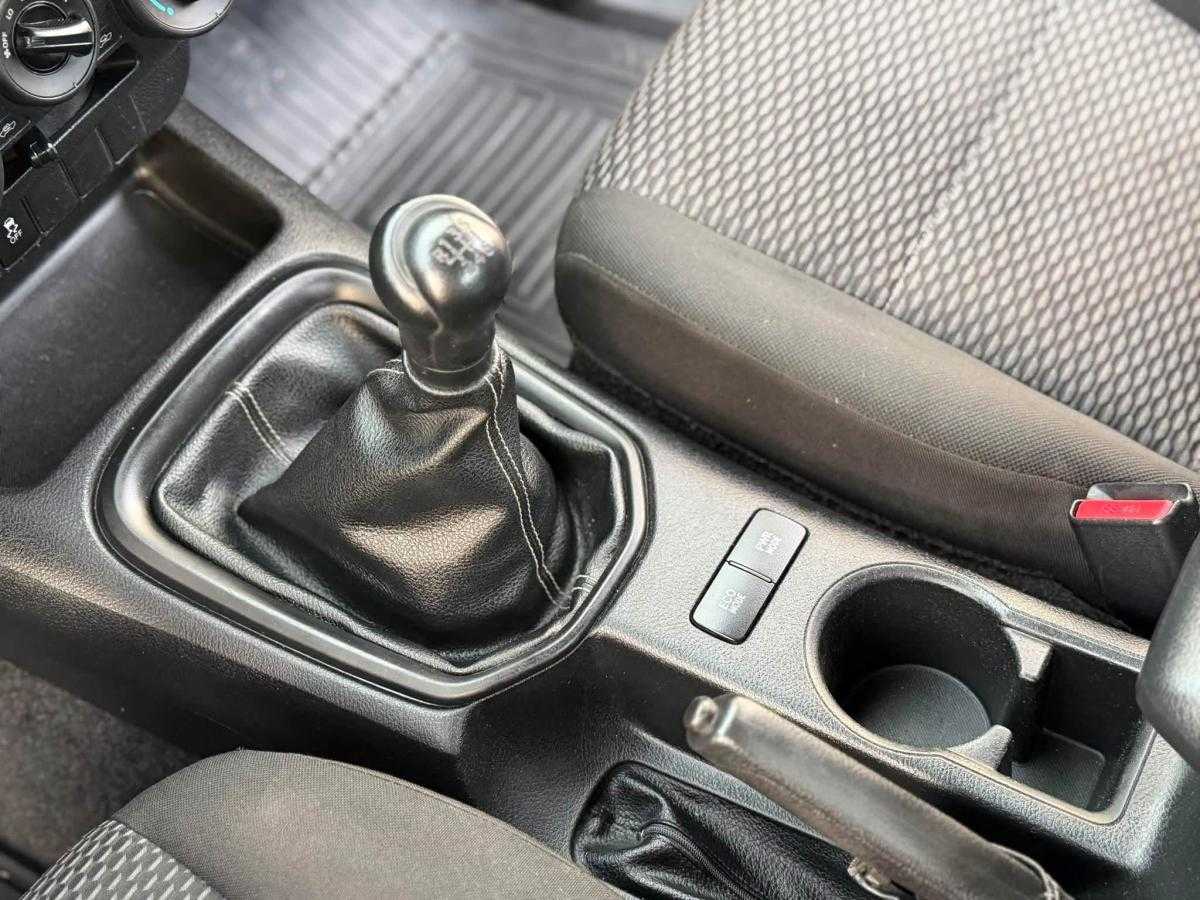 toyota-hilux-2018-diesel-2393cc