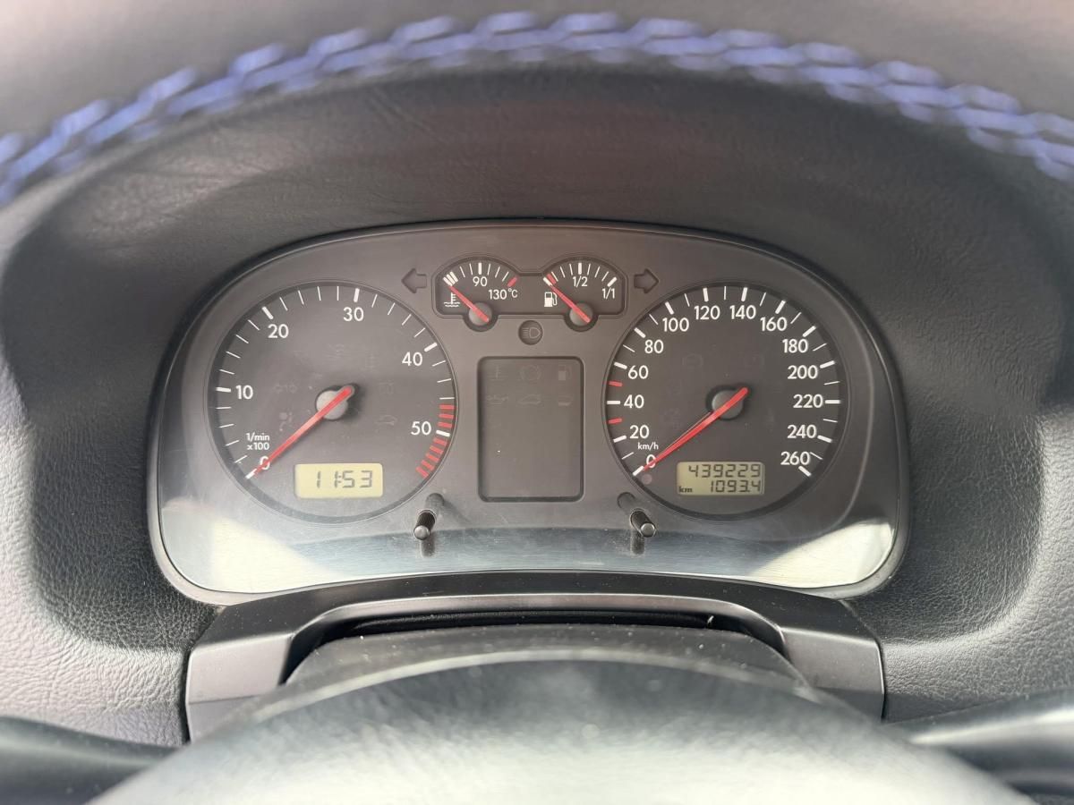 volkswagen-golf-1999-diesel-1896cc