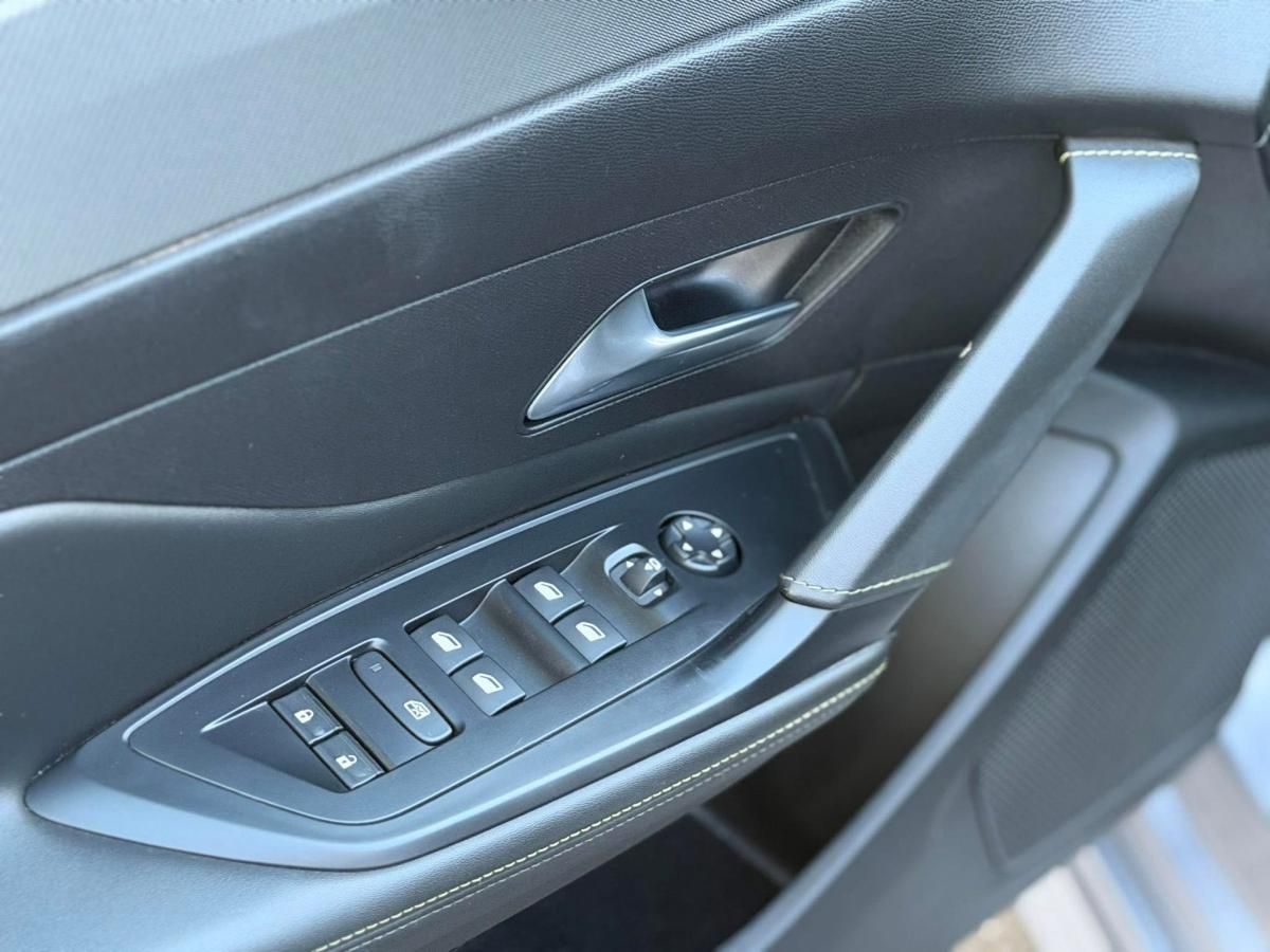 peugeot-308-sw-2023-gasolina-1199cc