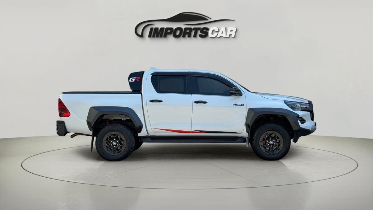 toyota-hilux-2025-diesel-2755cc