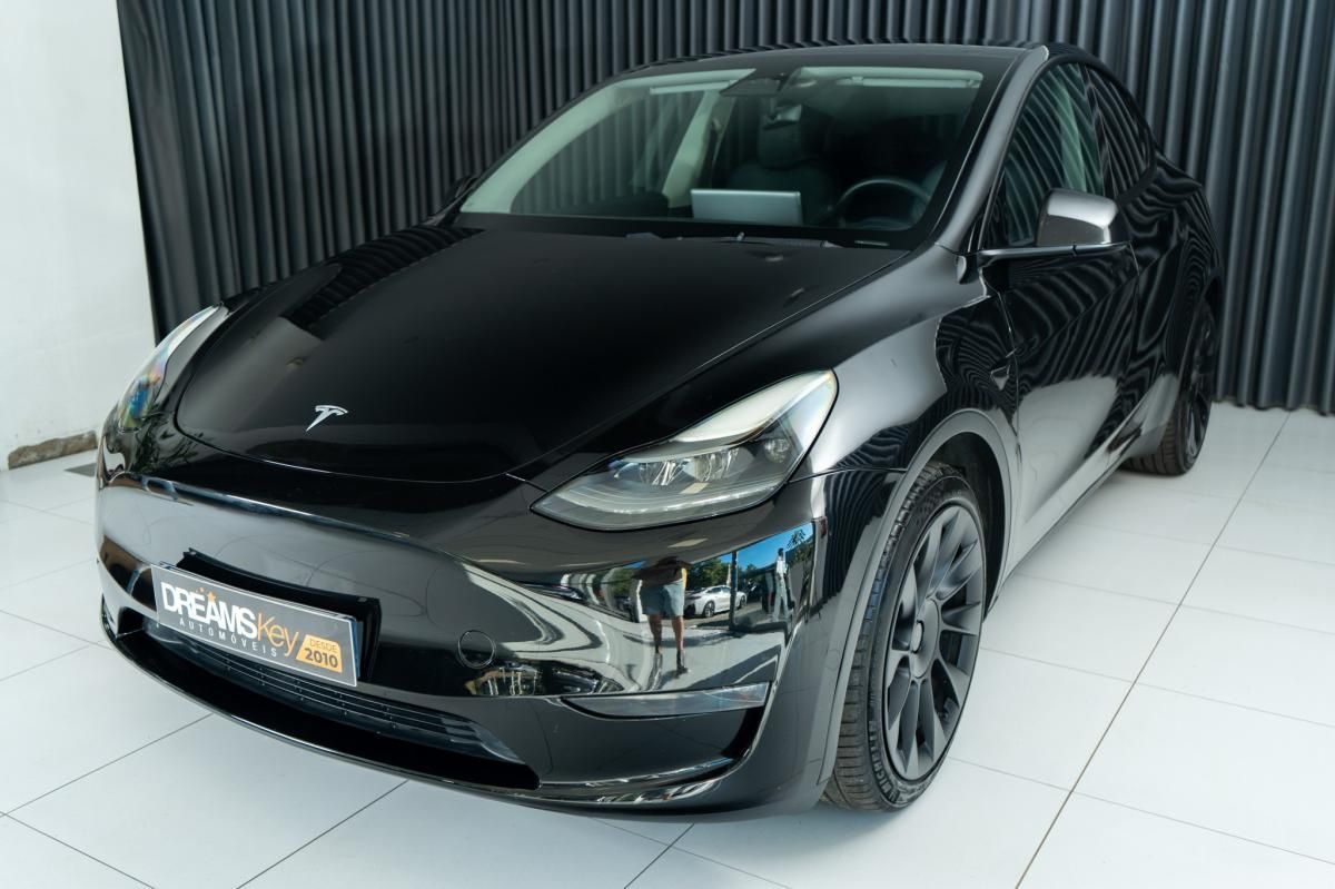 tesla-model-y-2023-eletrico-500cc