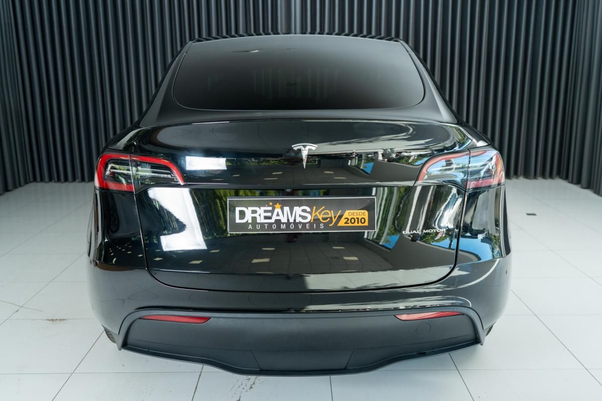 tesla-model-y-2023-eletrico-500cc