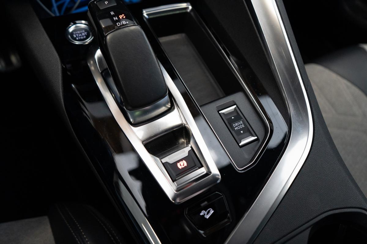 peugeot-3008-2021-hibrido-a-gasolina-1598cc