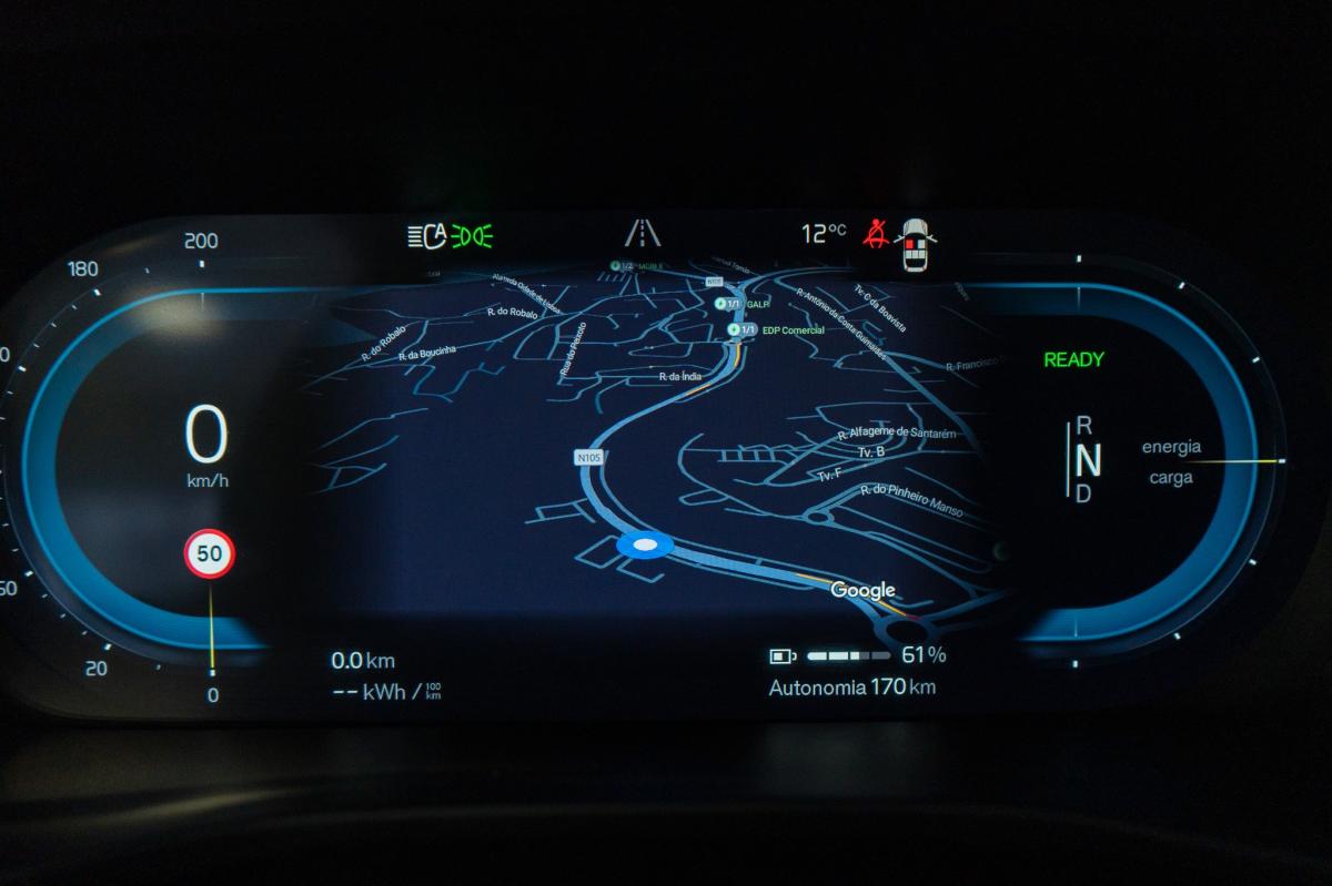volvo-c40-2022-eletrico-500cc