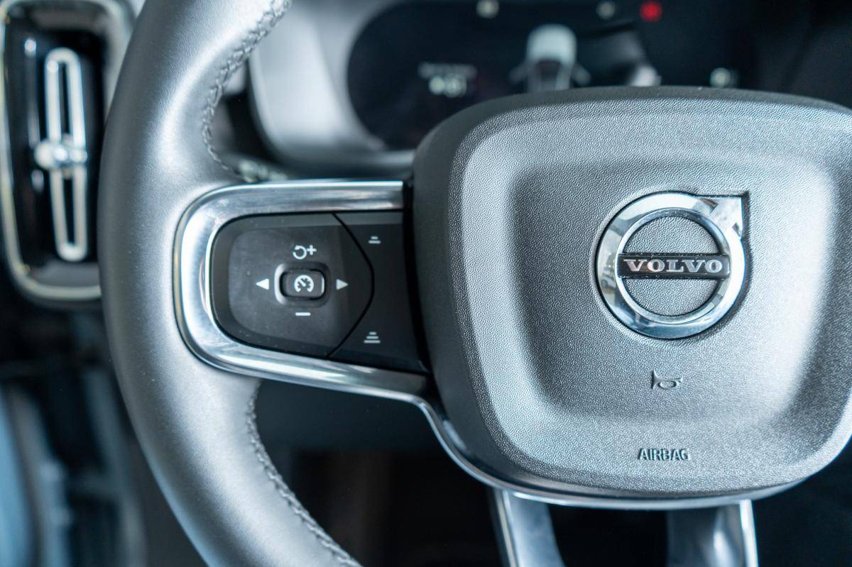 volvo-c40-2022-eletrico-500cc
