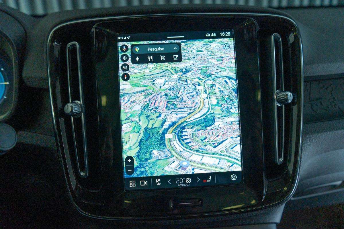 volvo-c40-2022-eletrico-500cc