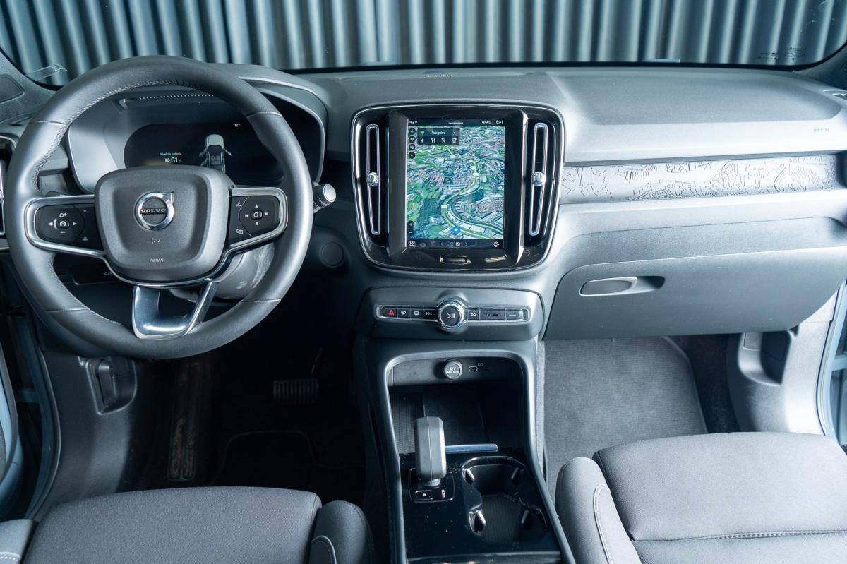 volvo-c40-2022-eletrico-500cc