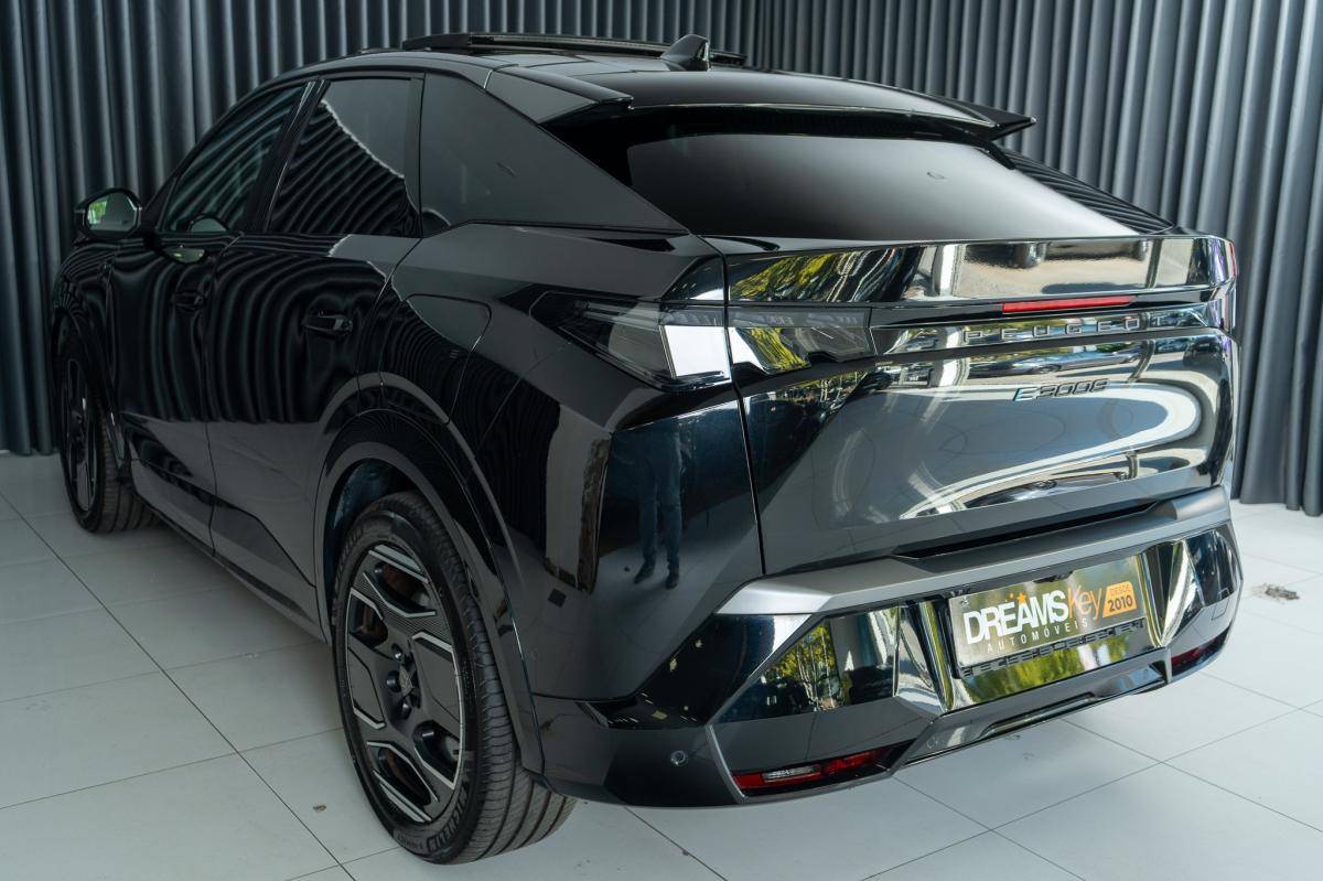 peugeot-e-3008-2024-eletrico-0cc