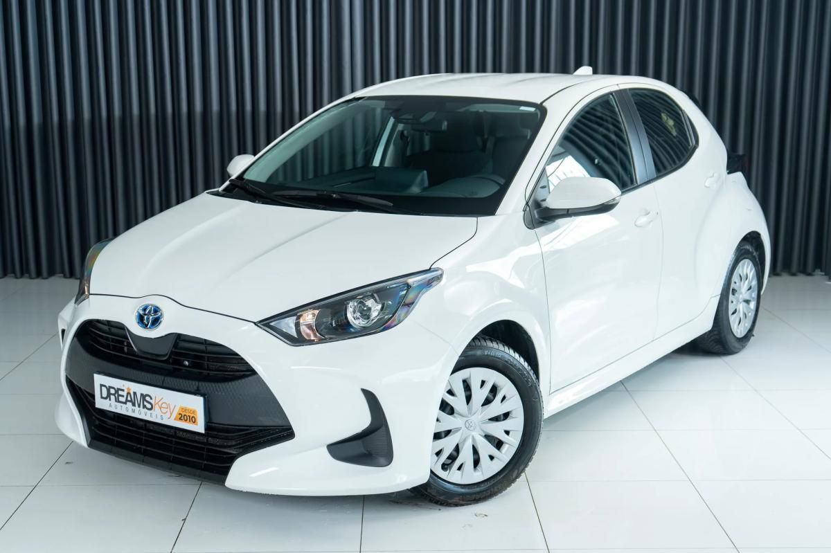 toyota-yaris-2022-hibrido-a-gasolina-1490cc