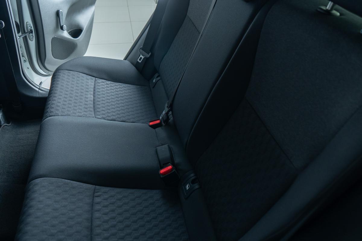 toyota-yaris-2022-hibrido-a-gasolina-1490cc