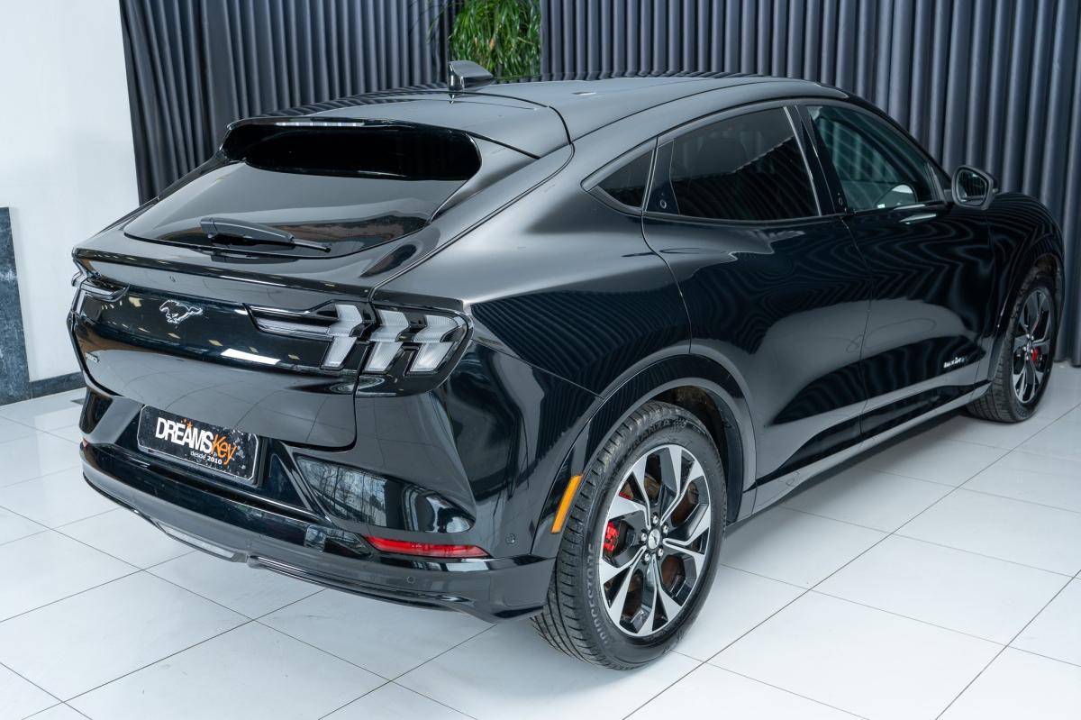 ford-mustang-2023-eletrico-500cc