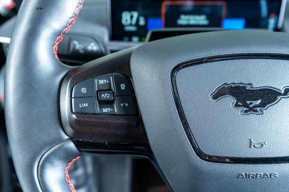 ford-mustang-2023-eletrico-500cc